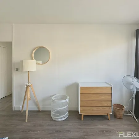 Flexliving - Whole Flat - Vouille *